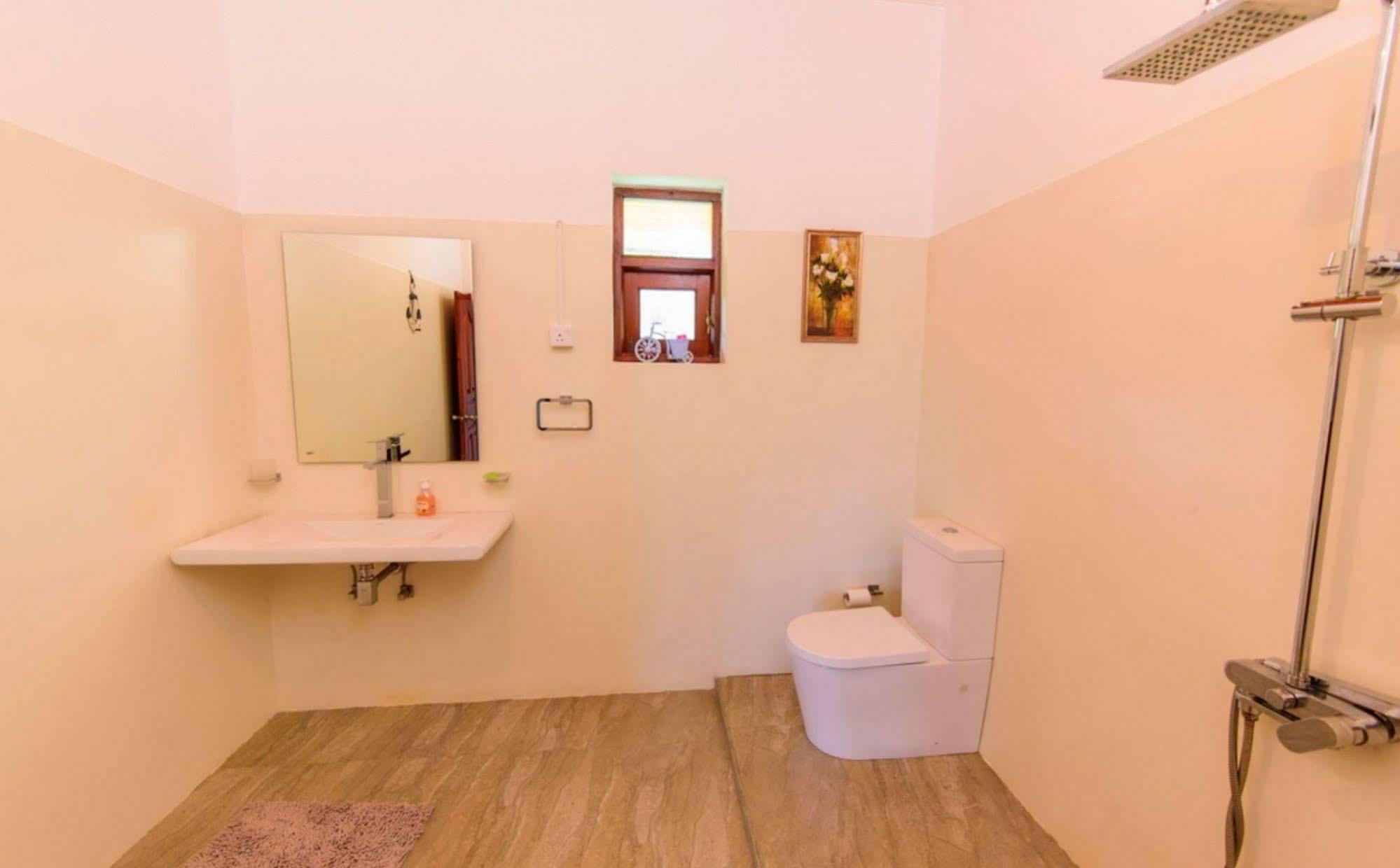 Hikka Hide Villa Hikkaduwa Extérieur photo