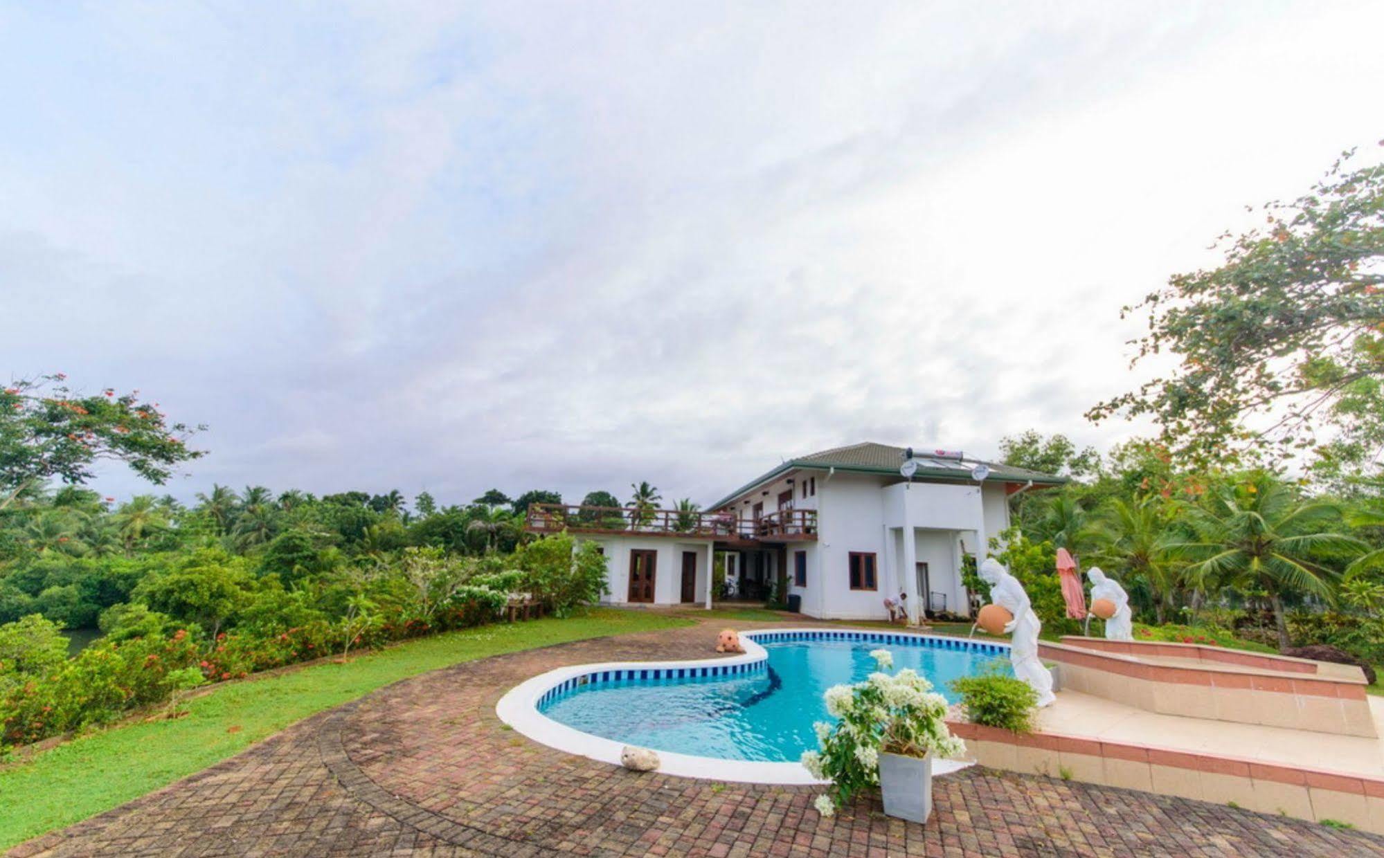 Hikka Hide Villa Hikkaduwa Extérieur photo